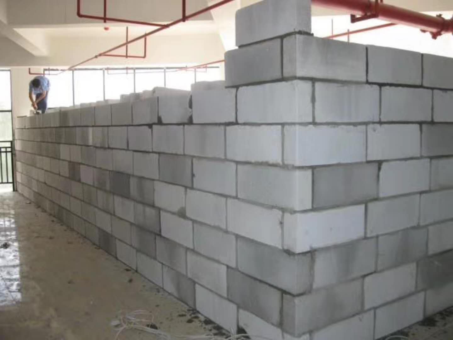 南召蒸压加气混凝土砌块承重墙静力和抗震性能的研究